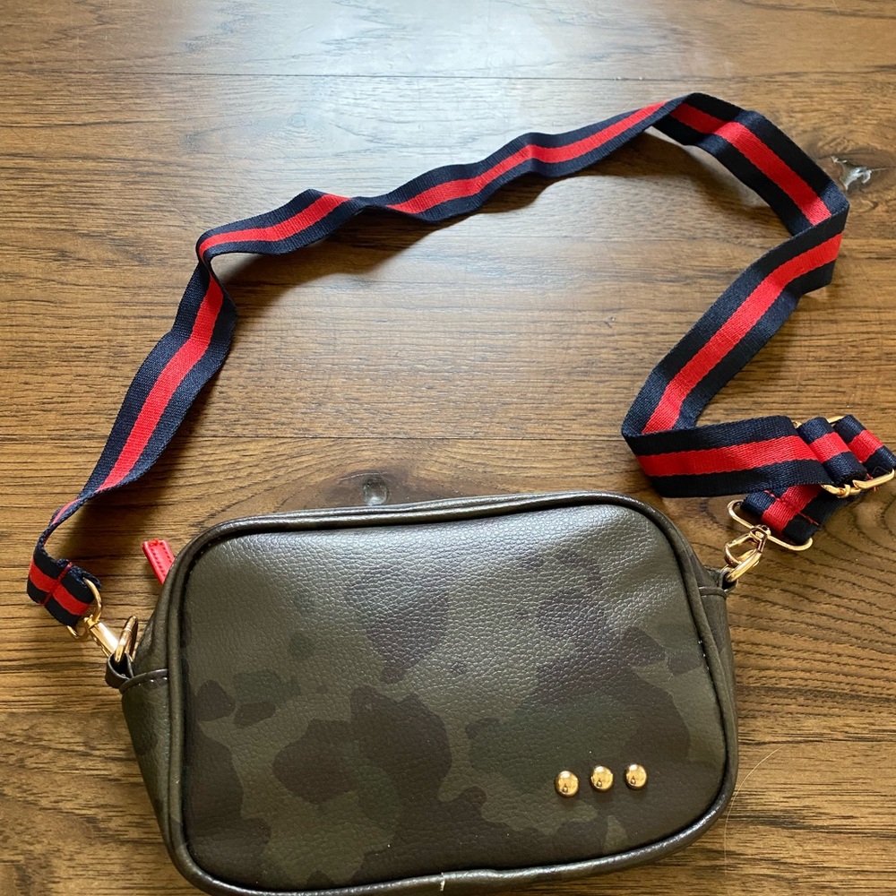 Stylish Camouflage Crossbody Bag with Striped Strap